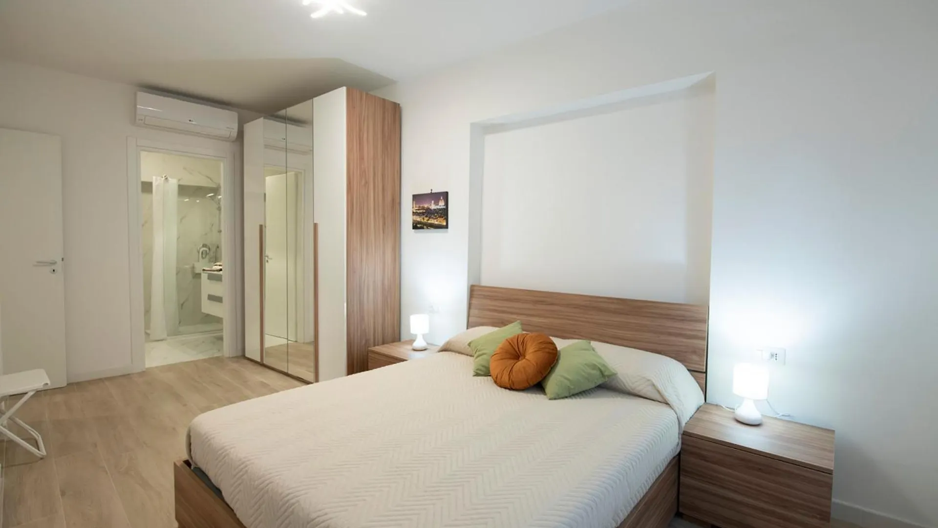 Mamo Florence - Verdi Apartment 0*,  Italy
